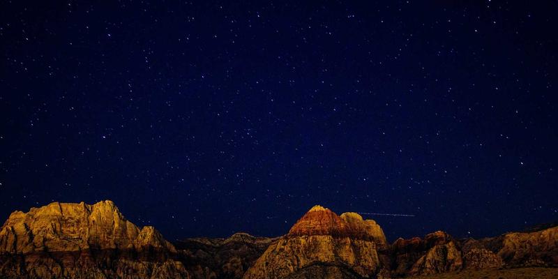 品牌策划、内容营销与网络营销的黄金三角：如何构建数字化时代的品牌增长引擎